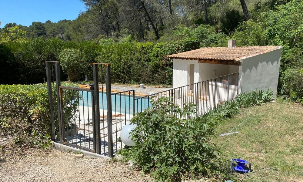 barrières de piscine métallique